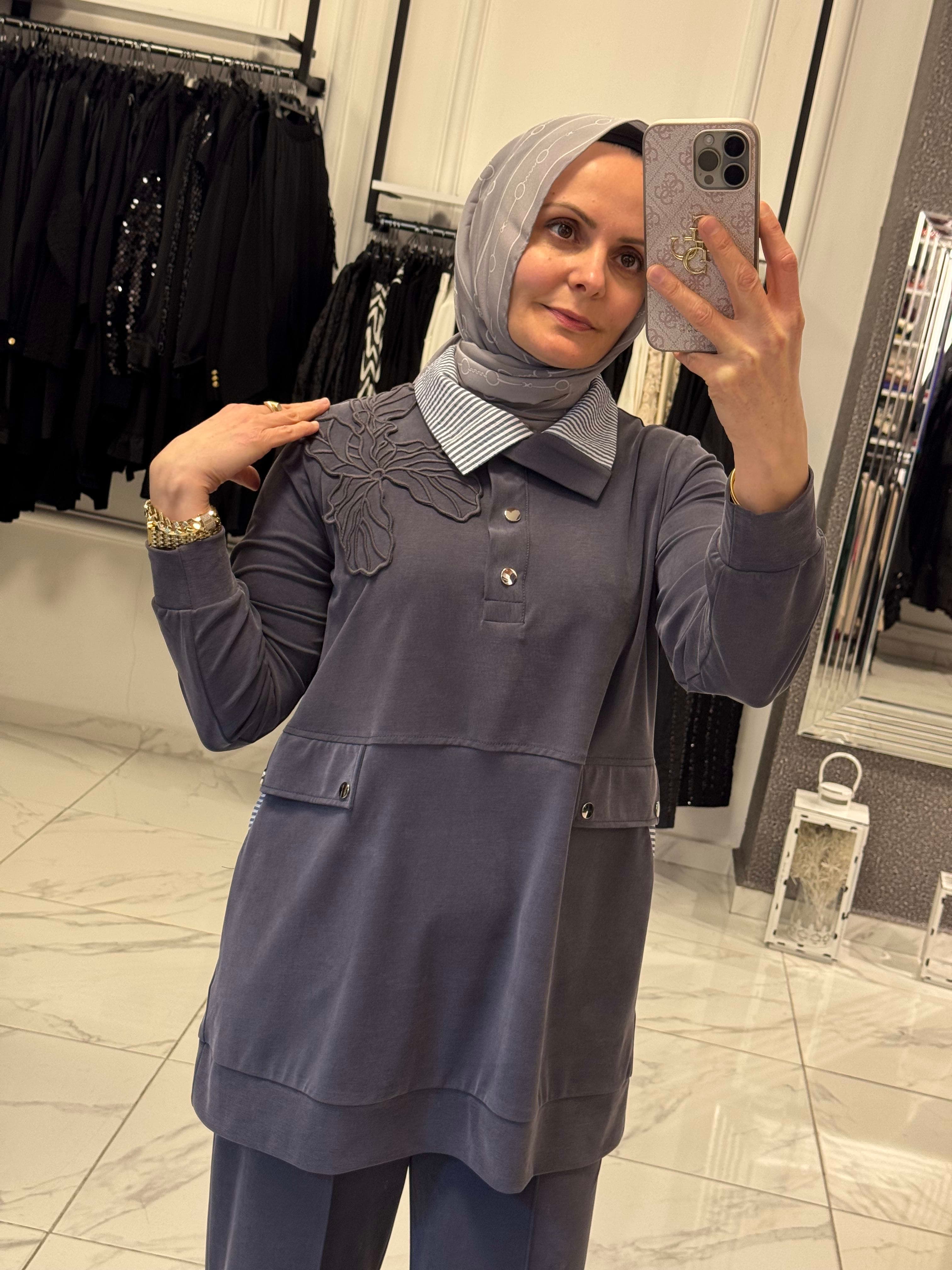 Omzu Nakışlı Takım - Mavi